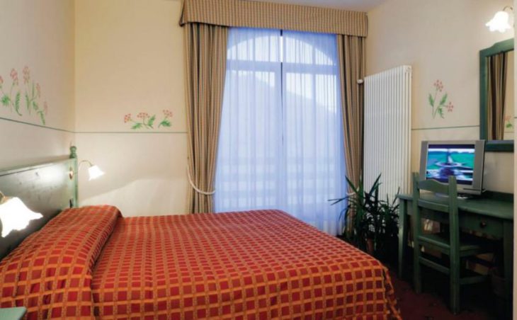 Hotel Locanda Locatori, Passo Tonale, Double Bedroom